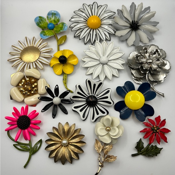 Jewelry - Vintage Enamel Metal Flower Brooch Lot of 15